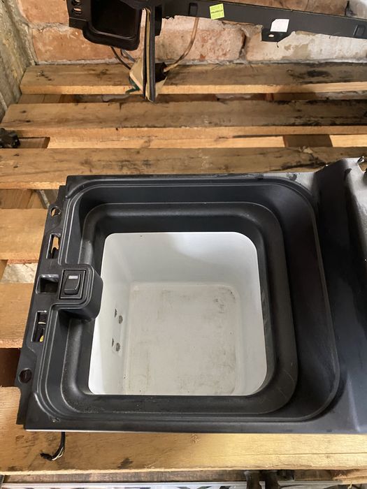 Хладилен подлакатник за Range Rover Sport L320