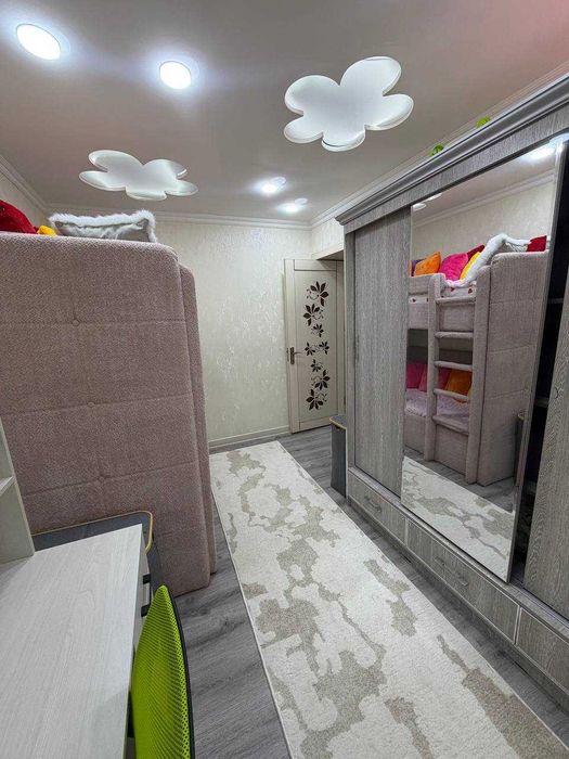 Продаётся 3х комн квартира на 3 этаже Ор-р 5 микрорайон Жомий