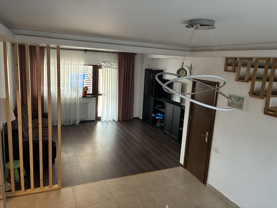 casa tip duplex de vanzare Tunari