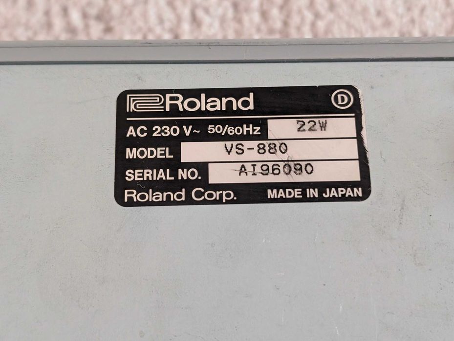 Roland Digital Studio Workstation VS-880 Multitrack