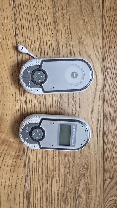 Бебефон Motorola
