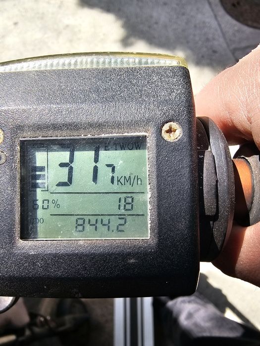 Trotinete e twow booster