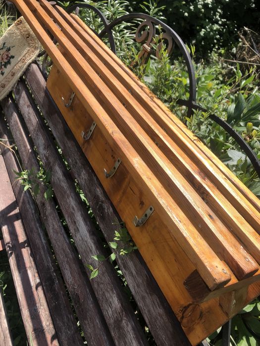 Вешалка деревянная