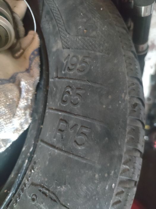 Cauciucuri cu tot cu jenti