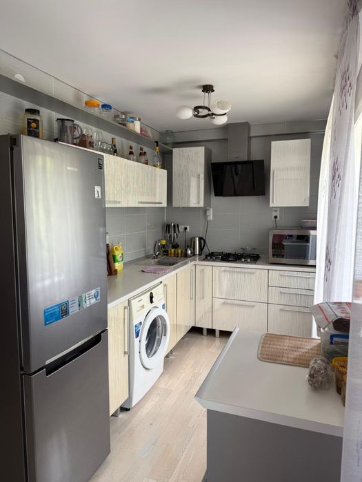 Продается 2 ком.квартира район Гор.парка
