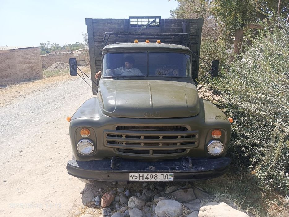 Zil 130 sotiladi sroshni