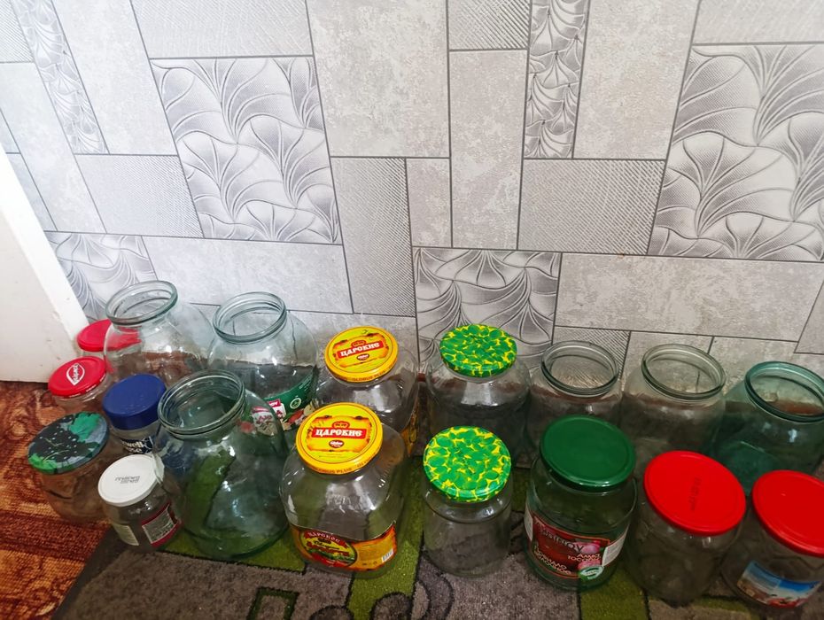 Банки продам 1, 2х,3х литровые