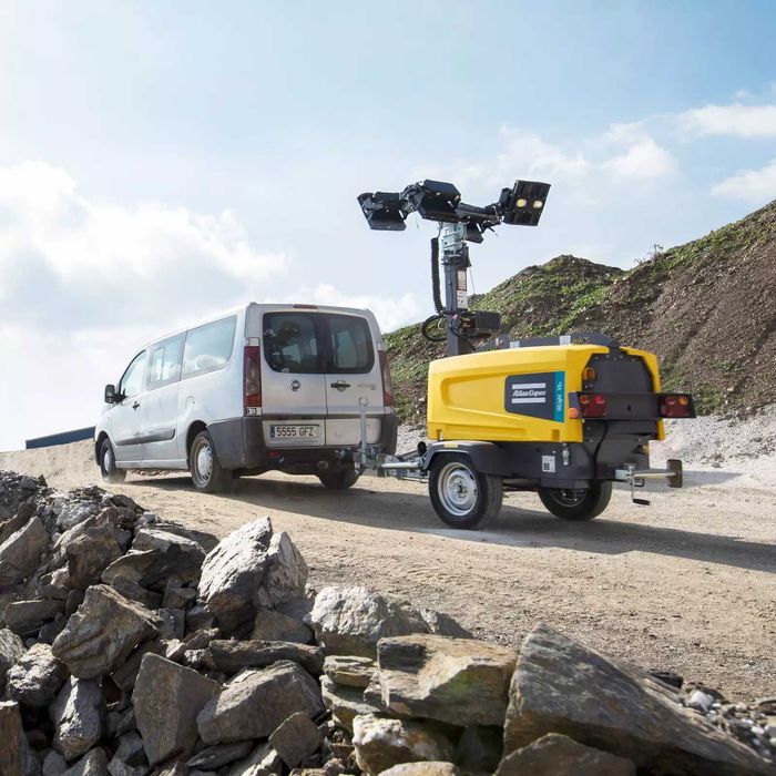 Осветительная мачта Atlas Copco v4+ (4000m²) надёжный свет для стройки