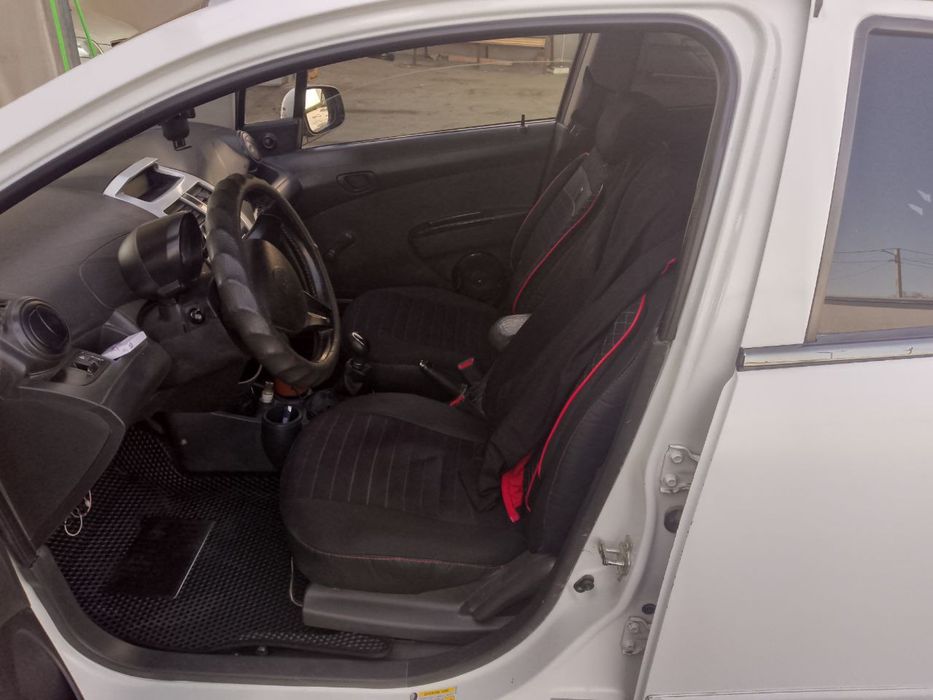 Spark mashinasi sotiladi