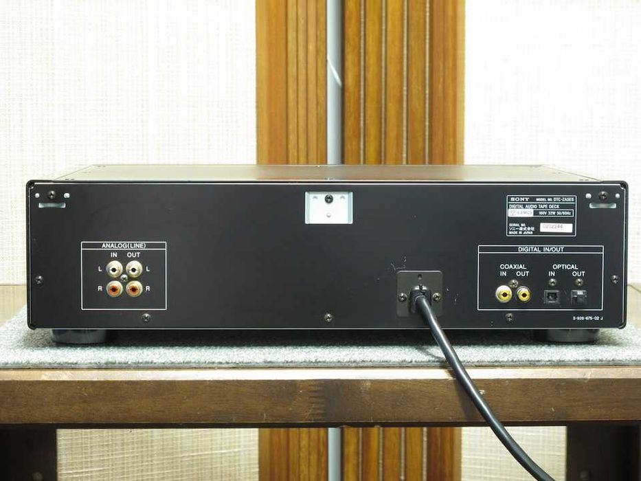 Sony DTC-ZA5ES Digital Audio Tape Deck (1995-00