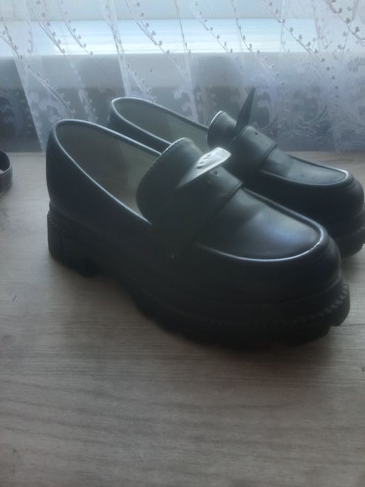 Отдам два пакета вещей