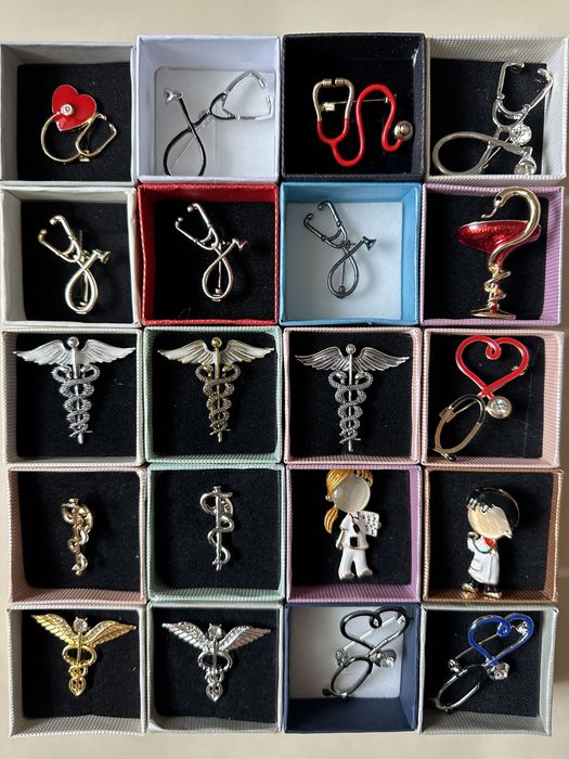 Брошки подарки для врачей