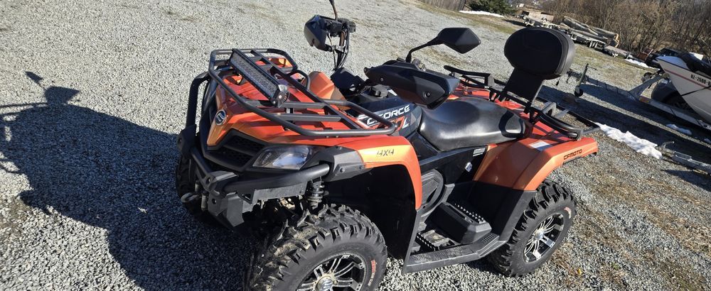 Vand sau schimb  cf moto 520L servo