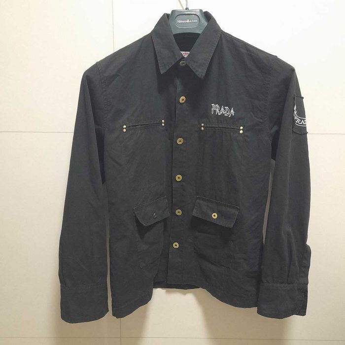 Prada черная рубашка c вышивкой 46-48p / Made i Italy