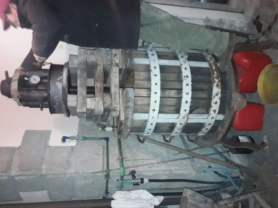 Teasc hidraulic adus din Italia