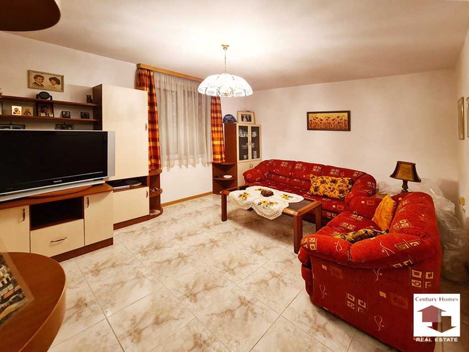 Продава се Тристаен апартамент в Горна Оряховица - 124 кв.м за 1246 €/кв.м - Снимка #1