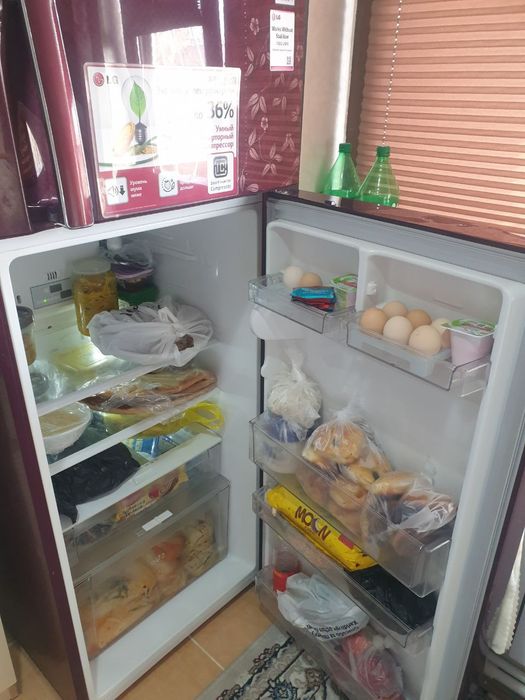 LG. Холодильник  сотилади