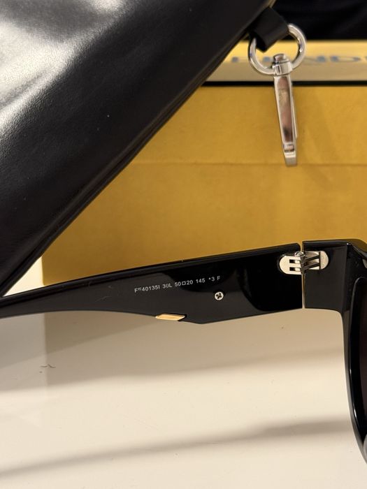 Оригинални слънчеви очила - Fendi