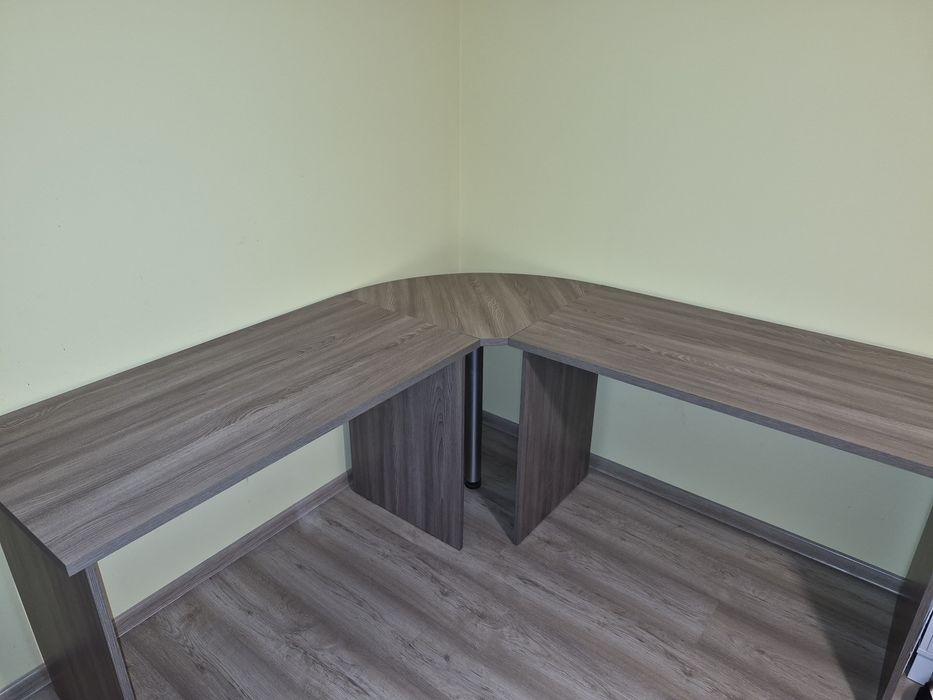 Ъглово бюро дъб арвен