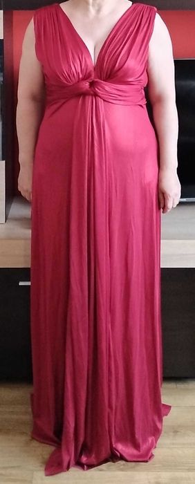 Дълга официална дамска рокля