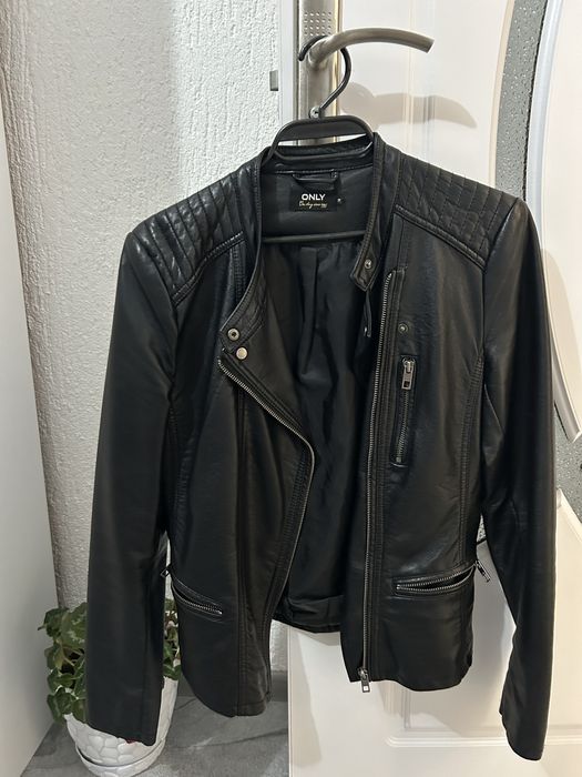 Кожено и дънково яке