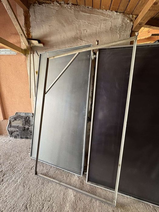 •	„Слънчеви колектори 2 бр. с пълно оборудване, втора употреба“