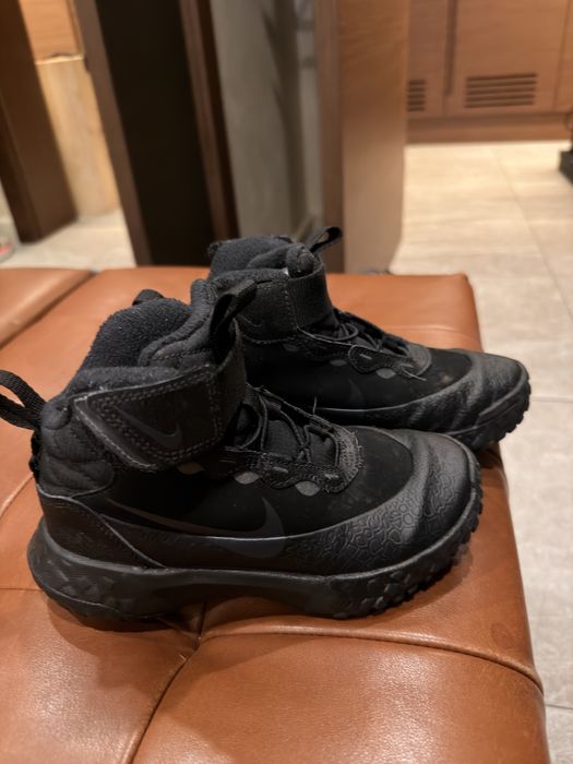 Nike обувки с подсилена подметка