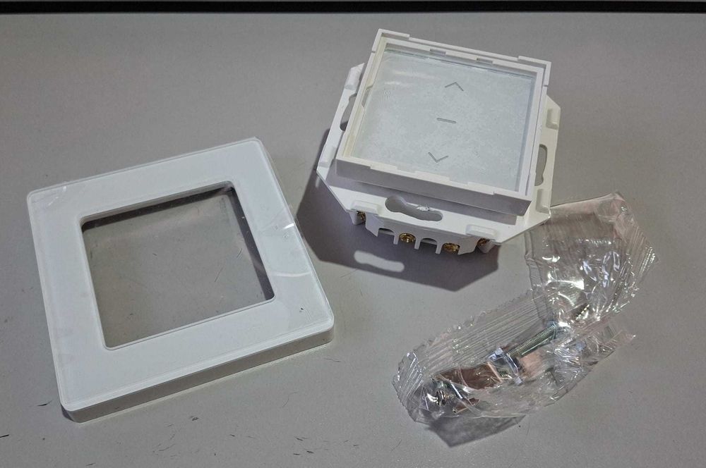 Intrerupator smart pentru perdele MOES, WiFi, control vocal, Tuya, cod 1018OLX