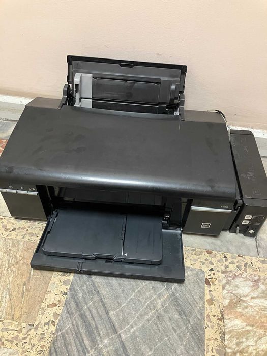 Продам  Epson L800 в идеальном состоянии.