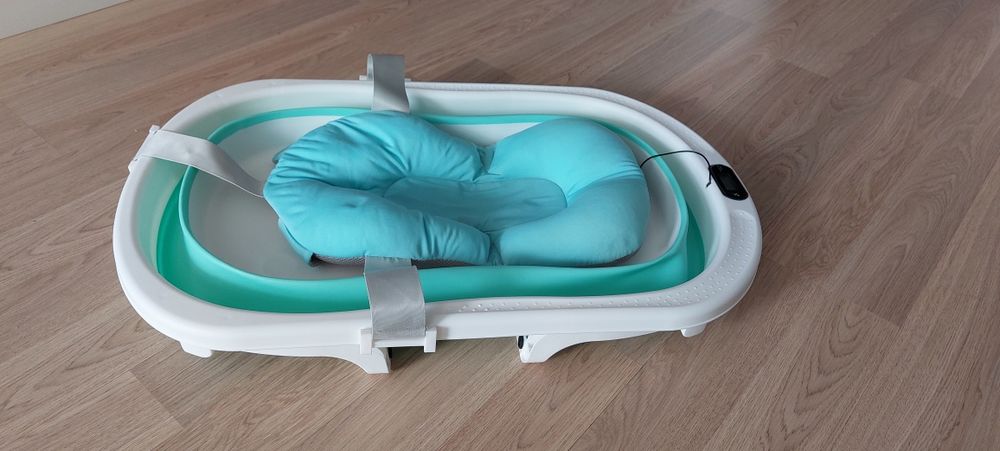 Продам детскую ванночку.