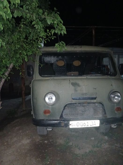 Non topar UAZ sotiladi