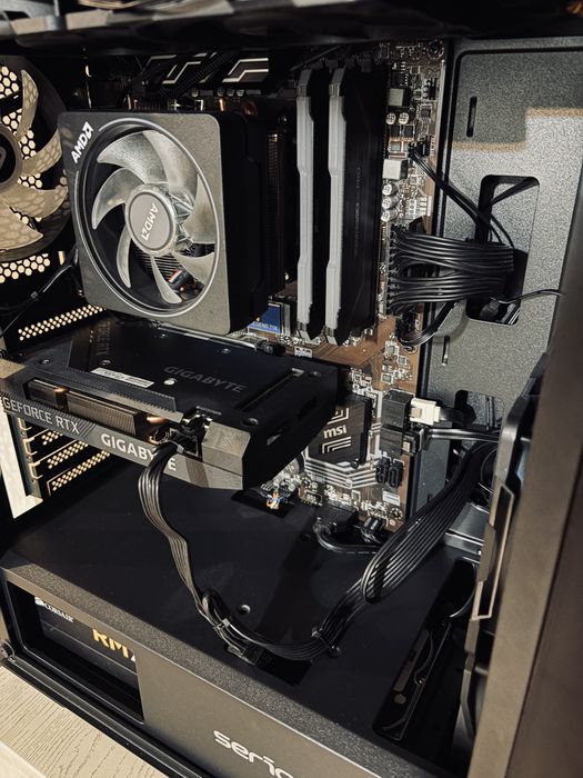 Ryzen 5 5600X / RTX 3060 12Gb/ 16 GB DDR4 / SSD M2/ RGB