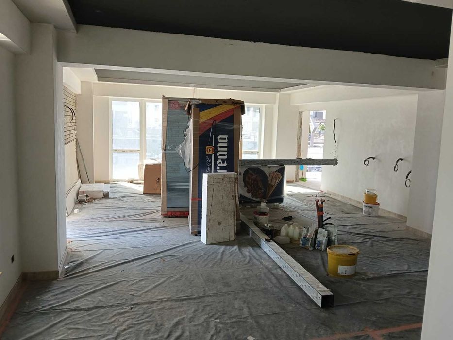 Spațiu comercial de închiriat | 68 mp + 104 mp Terasă | Ansamblul LAZ Residence