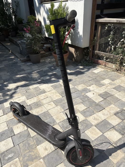 Trotineta electrica Xiaomi Scooter 4 PRO