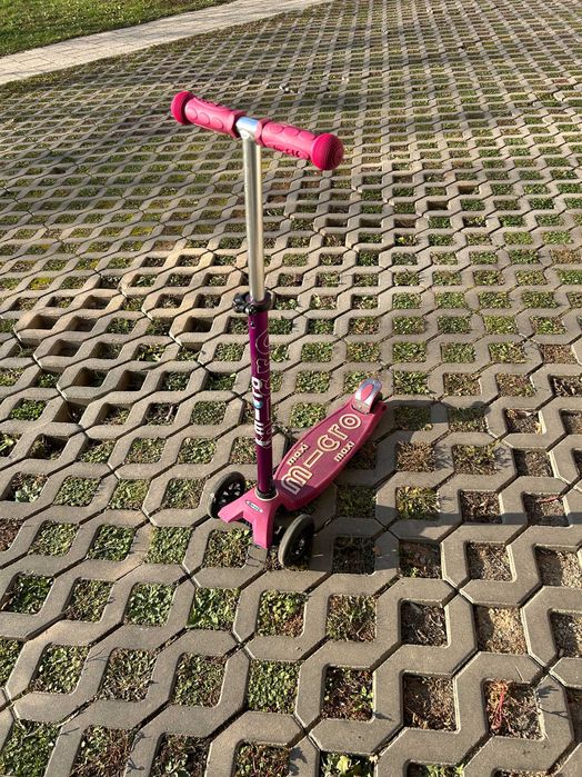 Тротинтетка Micro Maxi Deluxe