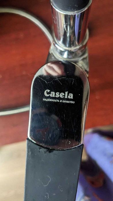 Смеситель для кухни CASELА с гибким шлангом,б/у,рабочий.