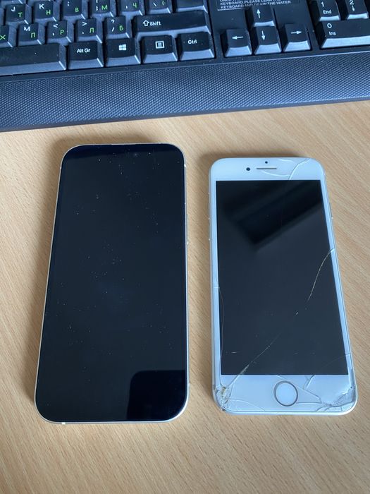 iPhone 15 и iPhone 7