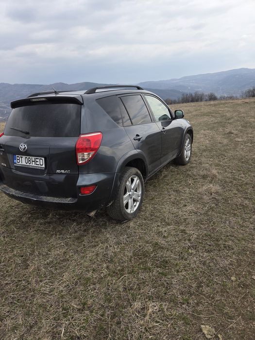 Toyota rav4.22d...    177 cp