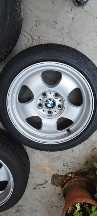 BMW Style 90 (17") с отлични зимни гуми DOT 2023