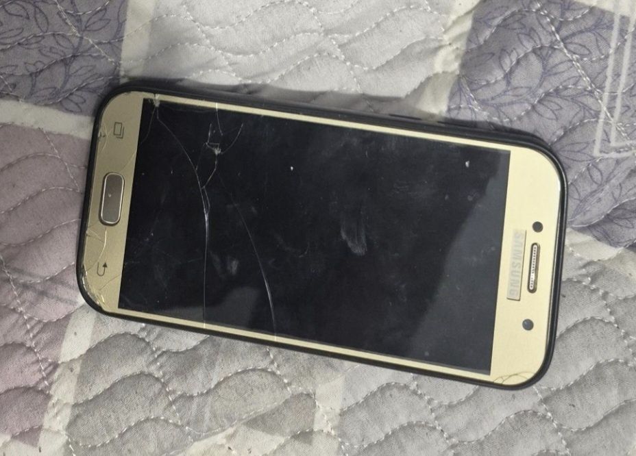 Samsung S 4 на запчасти