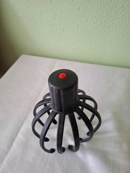 Aparat electric de masaj scalp cu gheare de caracatiță reincarcabil