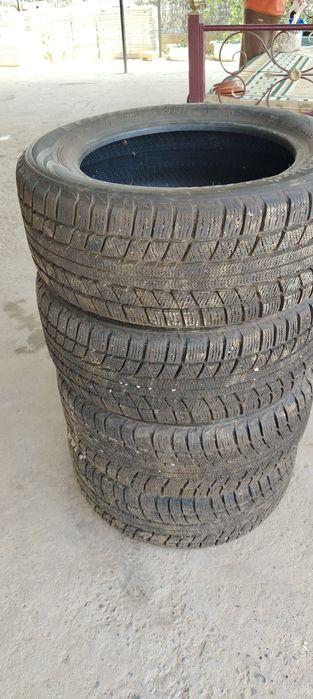 Продаю шину в отличном сост
