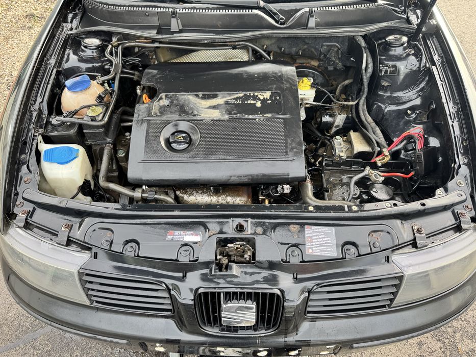 Vand piese seat leon 1.6 16v benzina