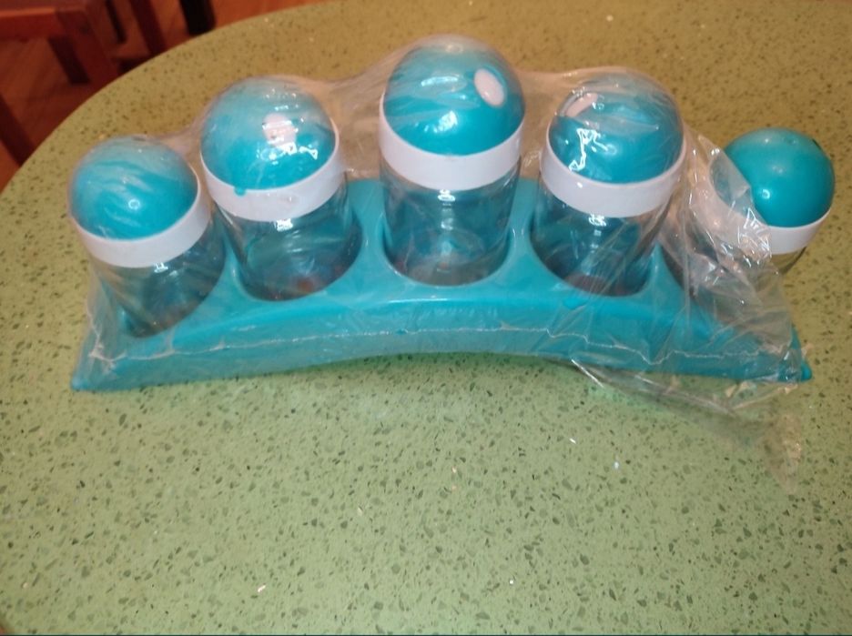 Продаётся набор для специй, стекло