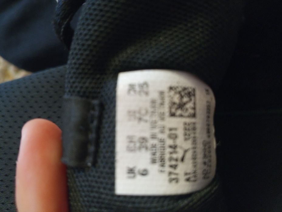 Vând papuci noi purtați de câteva ori urgent!!doar azi sunt din Onești