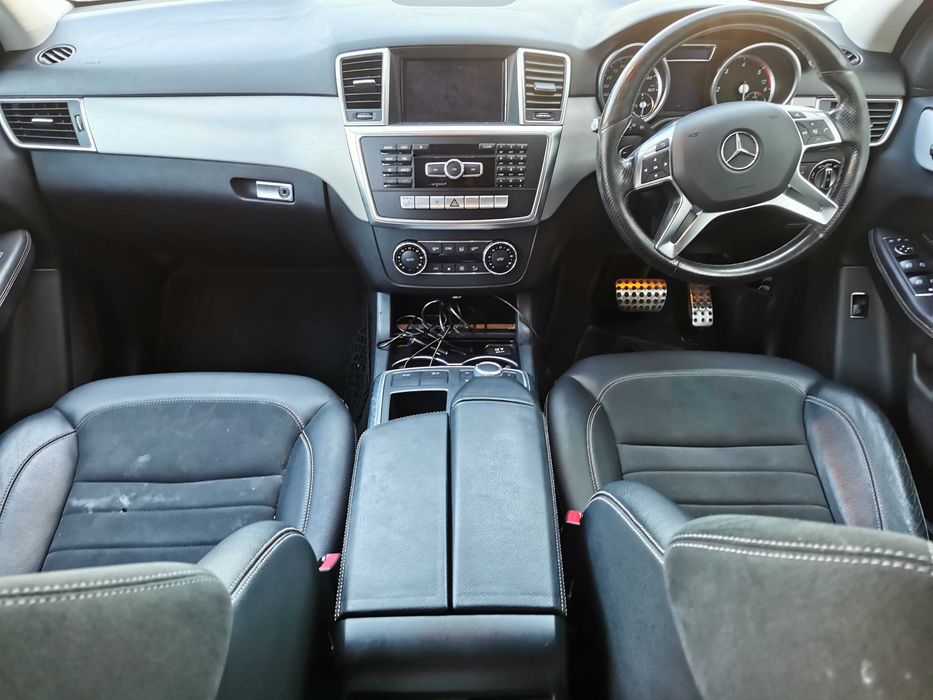 Dezmembrez mercedes ML 350d w166 AMG/bara fata amg/capota/far/aripa/