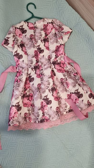 Платье на девочку