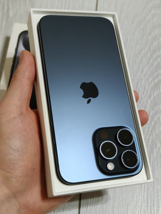 iPhone 15 Pro Max 256 gb akb 89 EAC