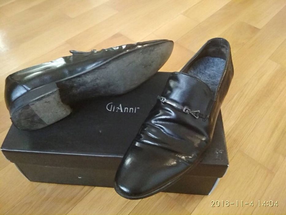 Мъжки обувки: Официални елегантни на Gianni  в