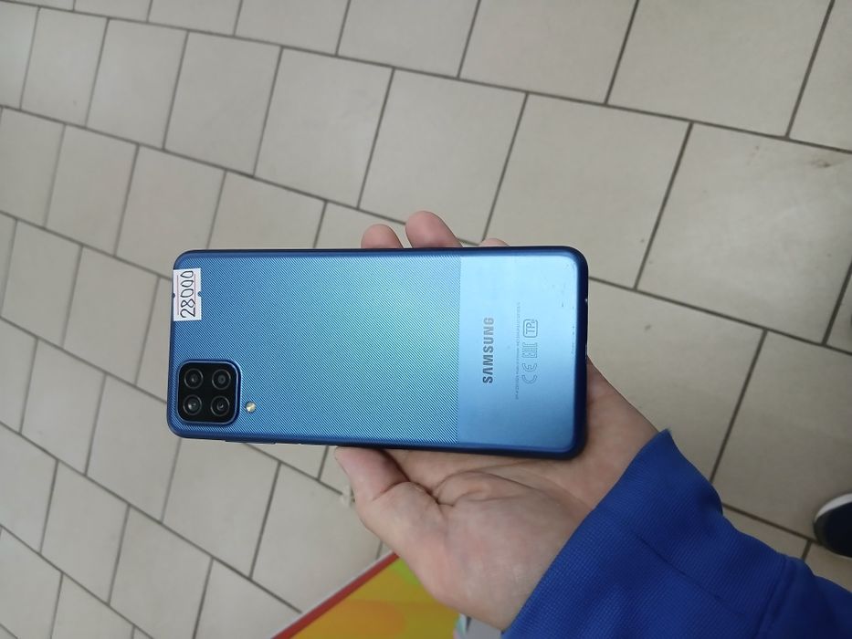 Продам телефон самсунг А12